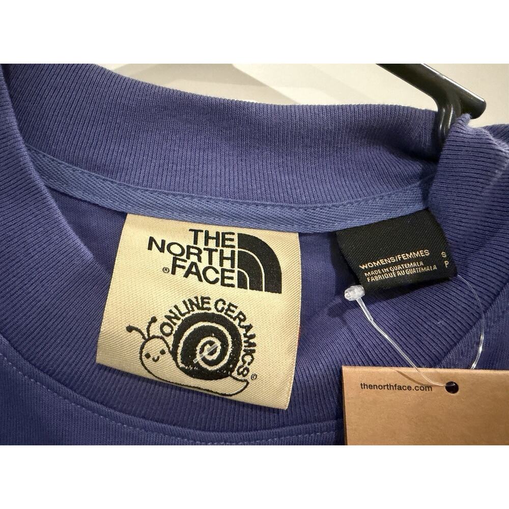 The North Face Women's Graphic Print Crew Neck T-Shirt Blue Size S - Picture 3 of 4